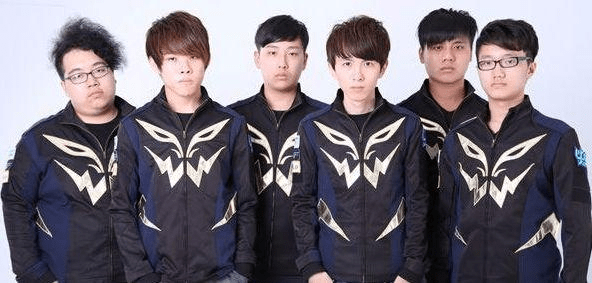 被雷霆抓住 被雷霆抓住